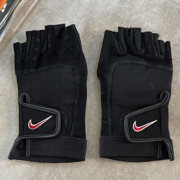 NWT Nike Men's Cardio Training Glove(s)- Right and Left Glove- Size L - Picture 4 of 5